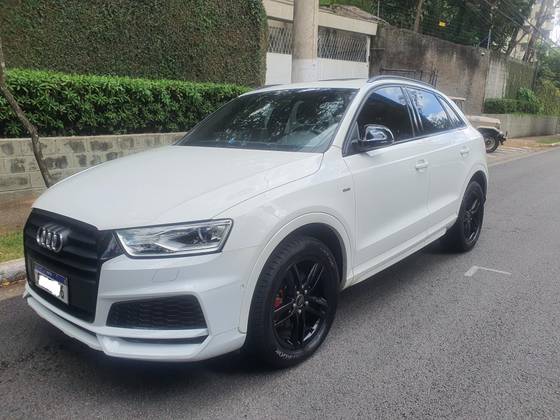 AUDI Q3 1.4 TFSI BLACK EDITION FLEX 4P S TRONIC
